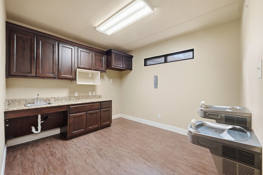 More Photos Of 5407 Interstate 35 Access Rd, San Antonio Land For Lease