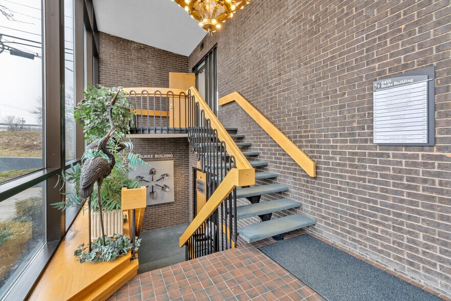 More Photos Of 6455 Lake Ave, Orchard Park Medical For Sale