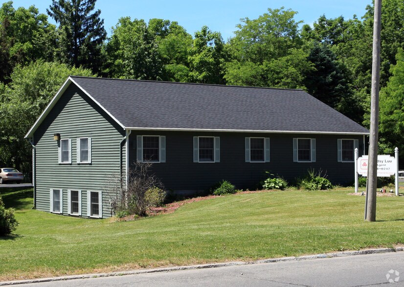More Photos Of 60 1/2 Salina St, Baldwinsville Freestanding For Sale