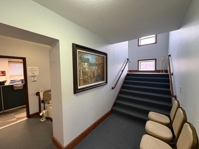 More Photos Of 36-38 Grand St, Hartford Medical For Sale