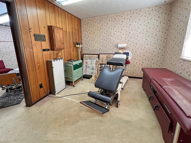 More Photos Of 195 Elm St, Blackfoot Office For Sale