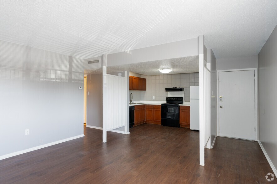 More Photos Of 5249 Wren Ave, El Paso Apartments For Sale