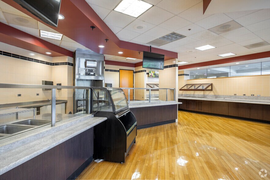 More Photos Of 955 American Ln, Schaumburg Office For Lease