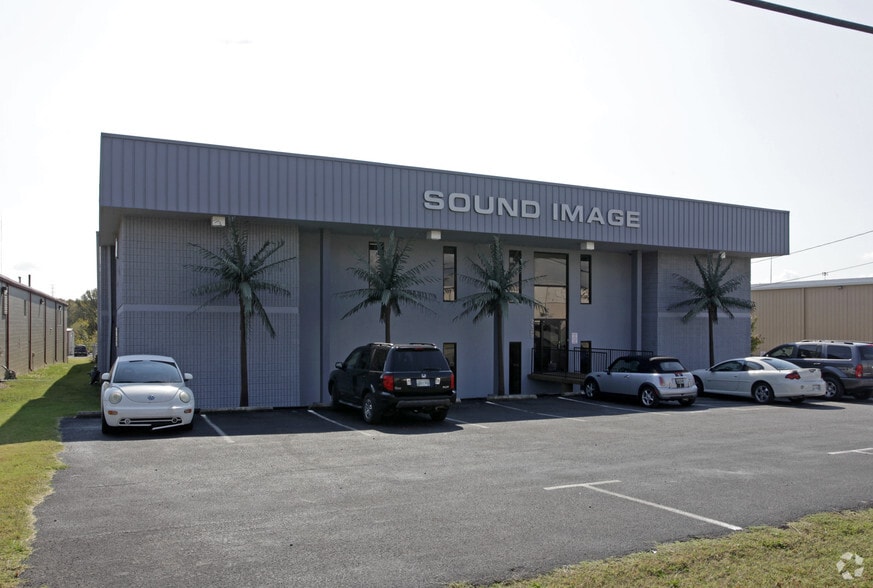 More Photos Of 7127 Cockrill Bend Blvd, Nashville Warehouse For Sale