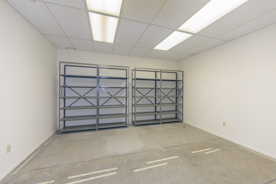 More Photos Of 8555-8735 Day Dr, Parma General Retail For Sale