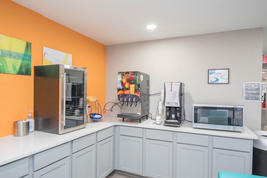 More Photos Of 750 Cobb Place Blvd NW, Kennesaw Hotel For Sale
