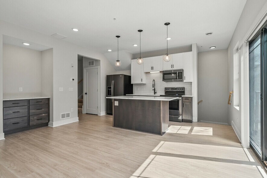 More Photos Of 2413 1st Ave S, Minneapolis Apartments For Sale