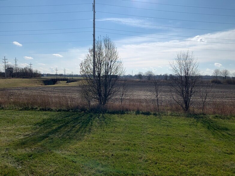 More Photos Of 1 & 2 BOOMBAH Blvd, Yorkville Land For Sale