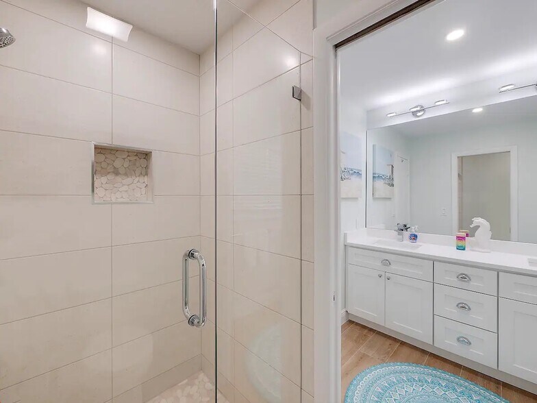 More Photos Of 101 Sandal Ln, Palm Beach Shores Apartments For Sale