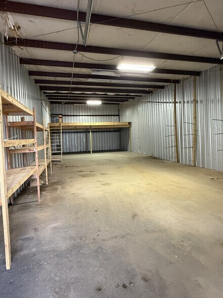 More Photos Of 16261 Hollister St, Houston Unknown For Lease