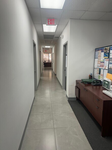 More Photos Of 13790-13798 NW 4th St, Sunrise Loft Creative Space For Lease