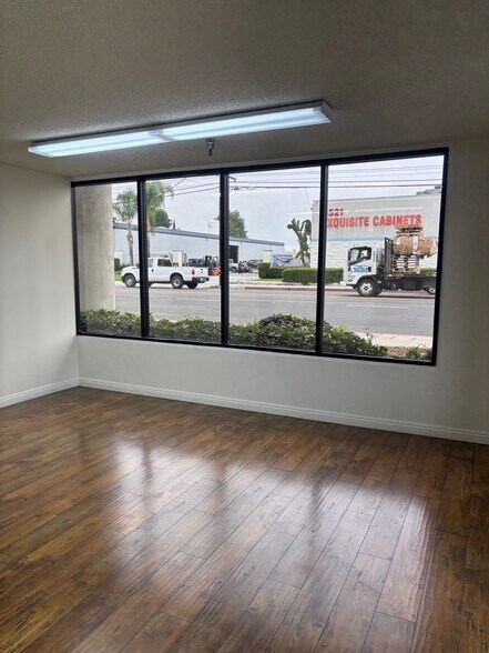More Photos Of 9528 E Rush St, South El Monte Manufacturing For Lease