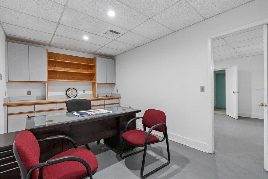 More Photos Of 12425 N Florida Ave, Tampa Medical For Lease