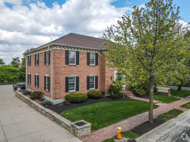 Primary Photo Of 93 W Franklin St, Centerville Office For Lease