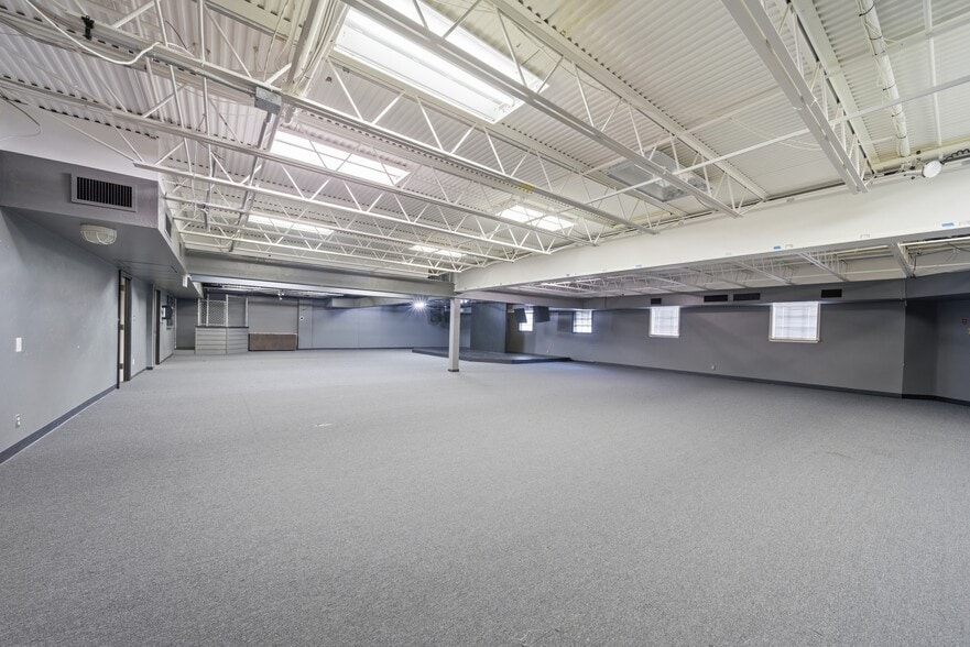 More Photos Of 7100 E 31st St, Tulsa Religious Facility For Sale