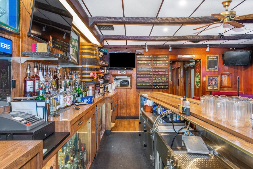 More Photos Of 439 Broad St, Bloomfield Restaurant For Sale