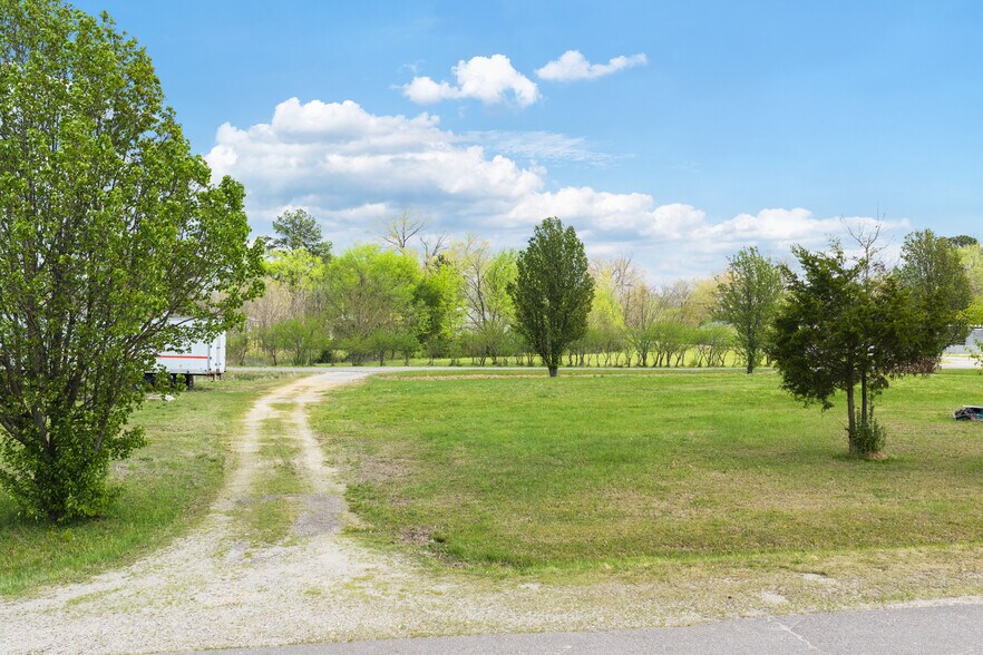 More Photos Of 0 9th Street, Parsons Land For Sale