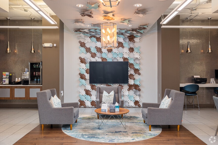 More Photos Of 930 Howell Mill Rd NW, Atlanta Apartments For Lease