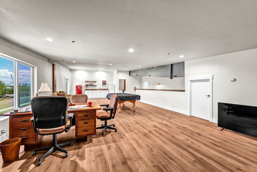 More Photos Of 2 Brown dr, Mound House Manufacturing For Sale