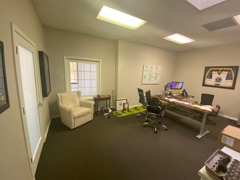 More Photos Of 733 Fort Worth Dr, Denton Office For Sale