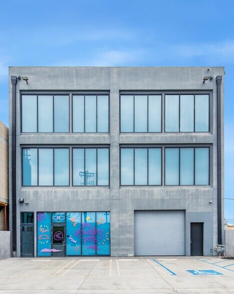 More Photos Of 5242 W Adams Blvd, Los Angeles Loft Creative Space For Sale
