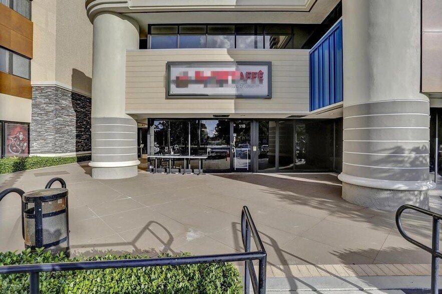 More Photos Of 4400 N Federal Hwy, Boca Raton General Retail For Lease