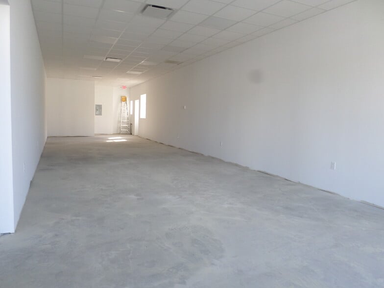 More Photos Of 1231 Whitney Ave, Hamden Storefront For Sale