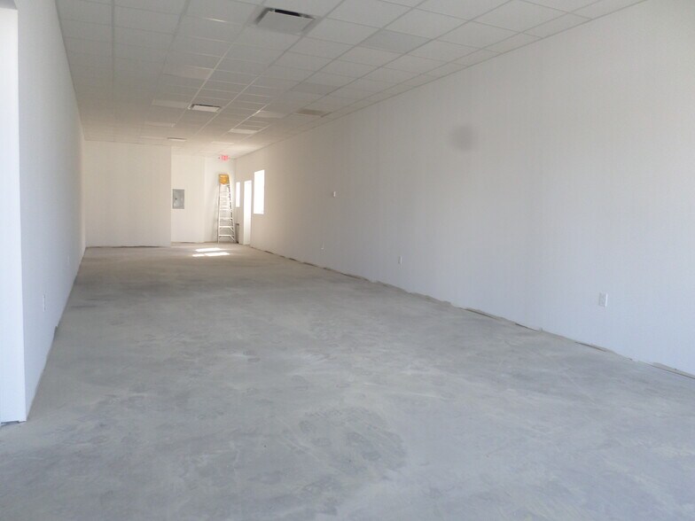 More Photos Of 1231 Whitney Ave, Hamden Storefront For Sale