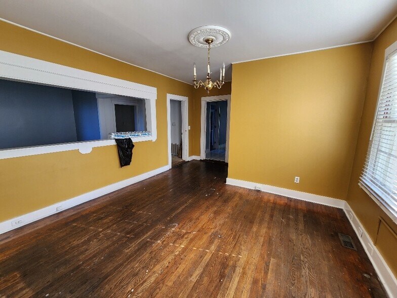 More Photos Of 432 E Main St, Gallatin Office Residential For Sale