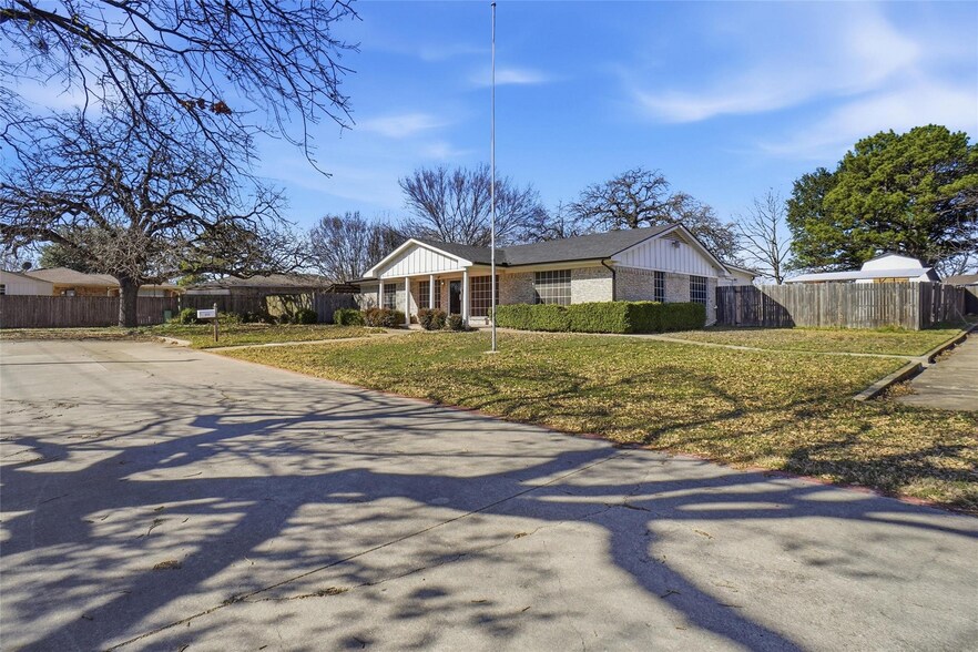 More Photos Of 2105-2107 W Shady Grove Rd, Irving Daycare Center For Sale