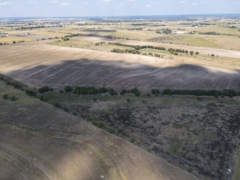 More Photos Of 601 County Road 375, Jarrell Land For Sale