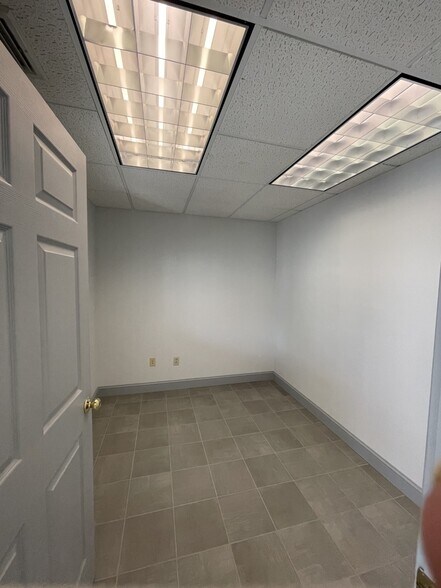 More Photos Of 969 Hebron Ave, Glastonbury Office For Sale