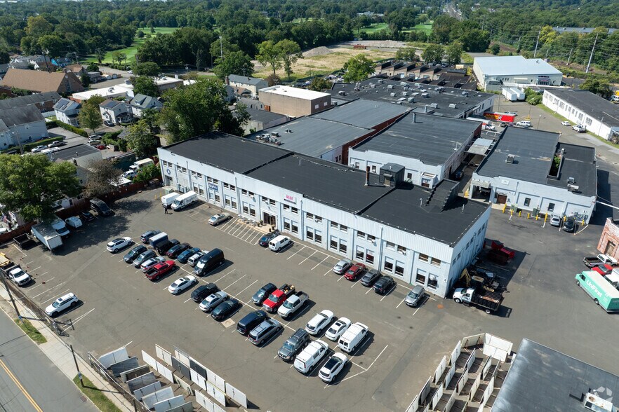 More Photos Of 425 Fairfield Ave, Stamford Warehouse For Lease