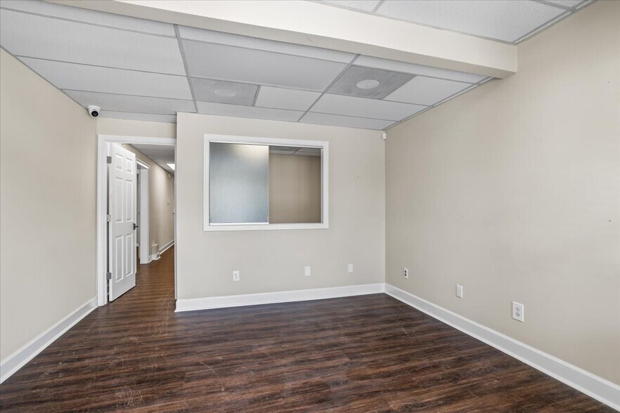 More Photos Of 889 Commerce Dr Sw, Conyers Loft Creative Space For Sale