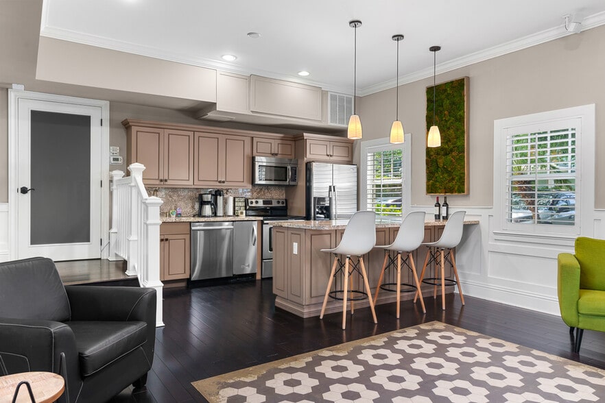 More Photos Of 354 NE 1st Ave, Delray Beach Office For Sale