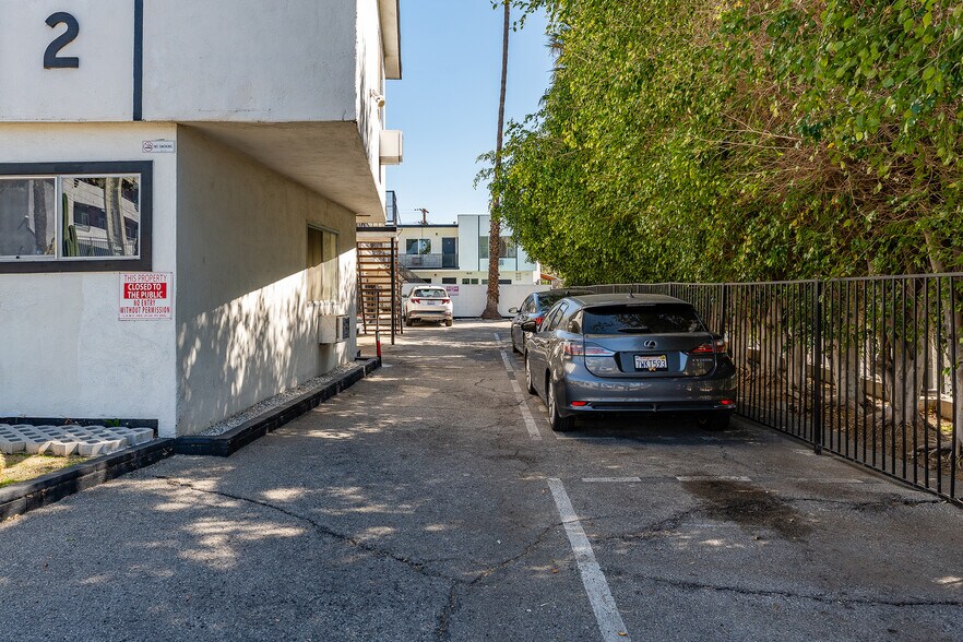 More Photos Of 252 W Elm Ave, Burbank Apartments For Sale