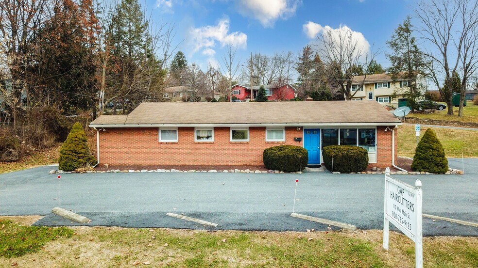 More Photos Of 110 W Main St, Clinton Township Office For Sale