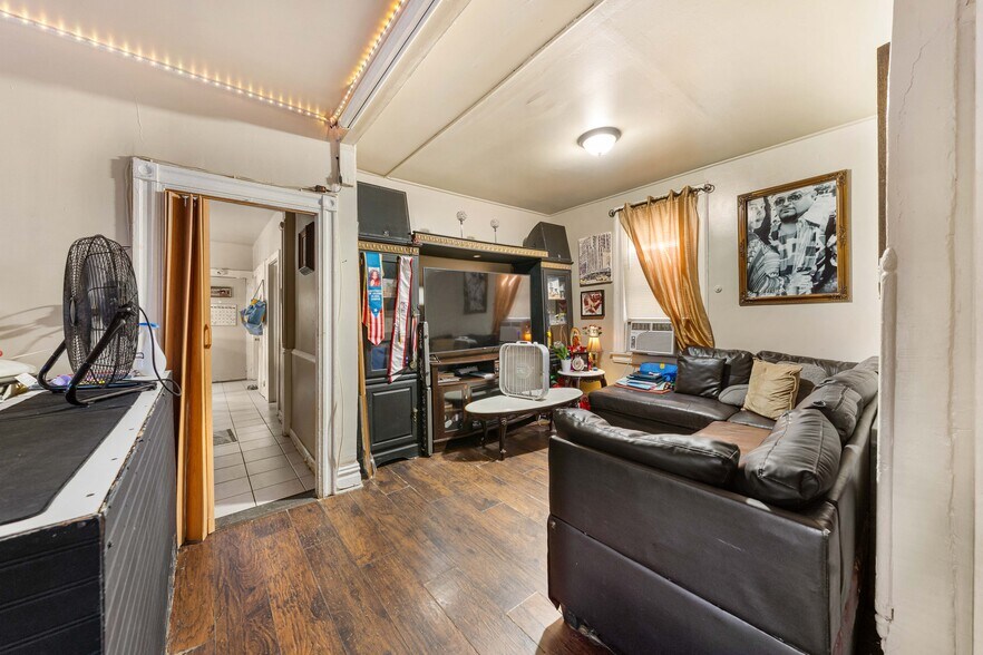 More Photos Of 146 Sherman Ave, Newark General Retail For Sale