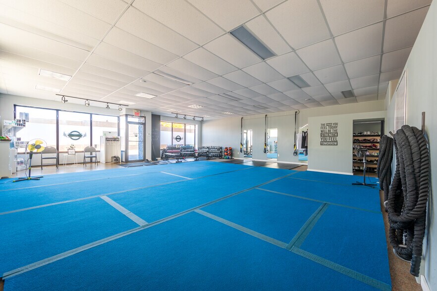 More Photos Of 5007 50 St, Lloydminster Office For Sale