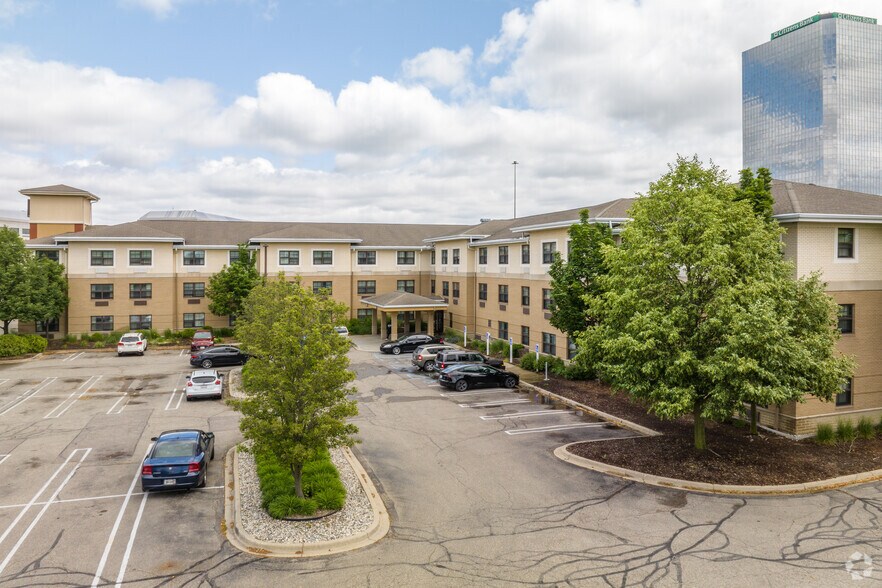 More Photos Of 26250 American Dr, Southfield Hotel For Sale