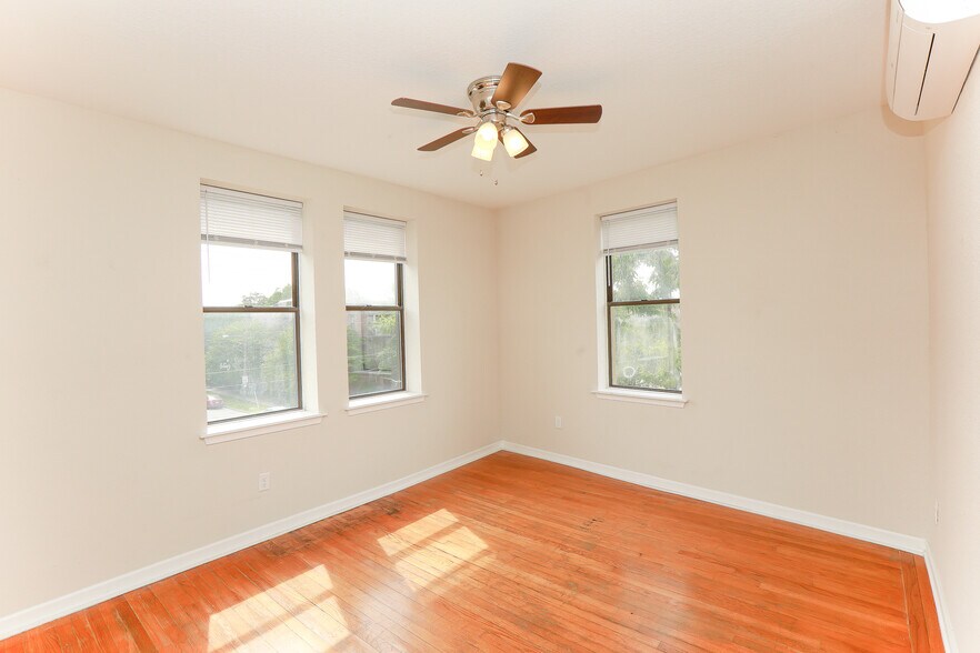 More Photos Of 1000 Gates Ave, Norfolk Apartments For Sale