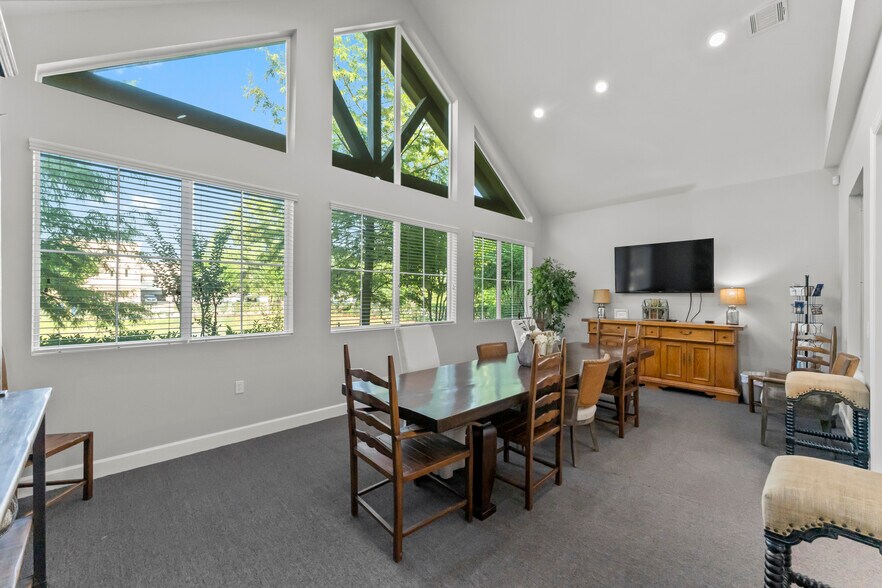 More Photos Of 26203 Oak Ridge Dr, Spring Office For Sale