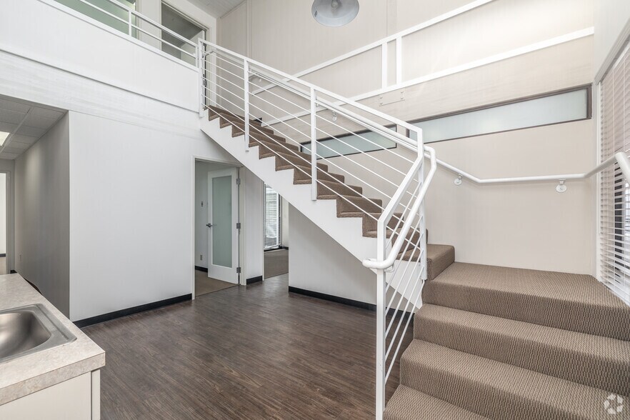 More Photos Of , Hermosa Beach Office For Sale