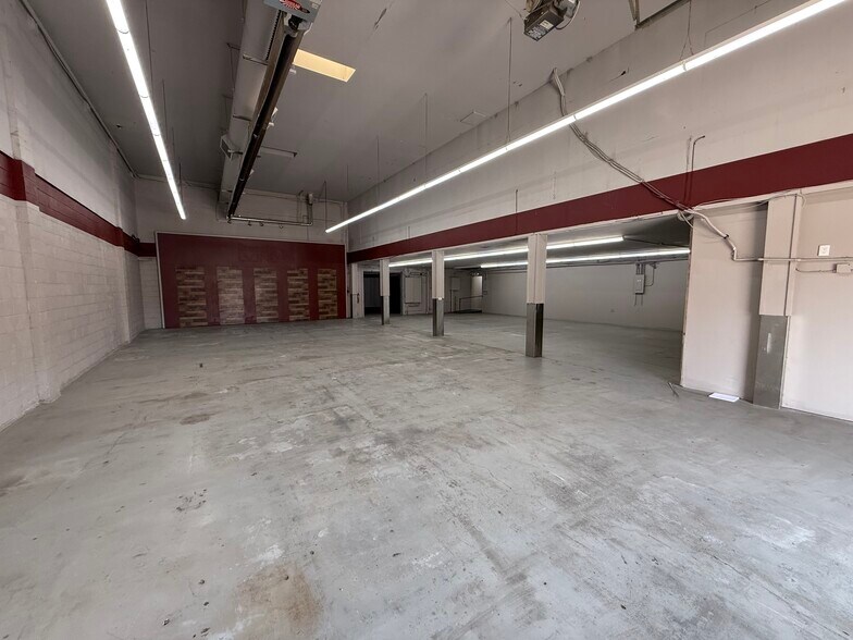 More Photos Of 1905 W 8th St, Loveland Warehouse For Lease