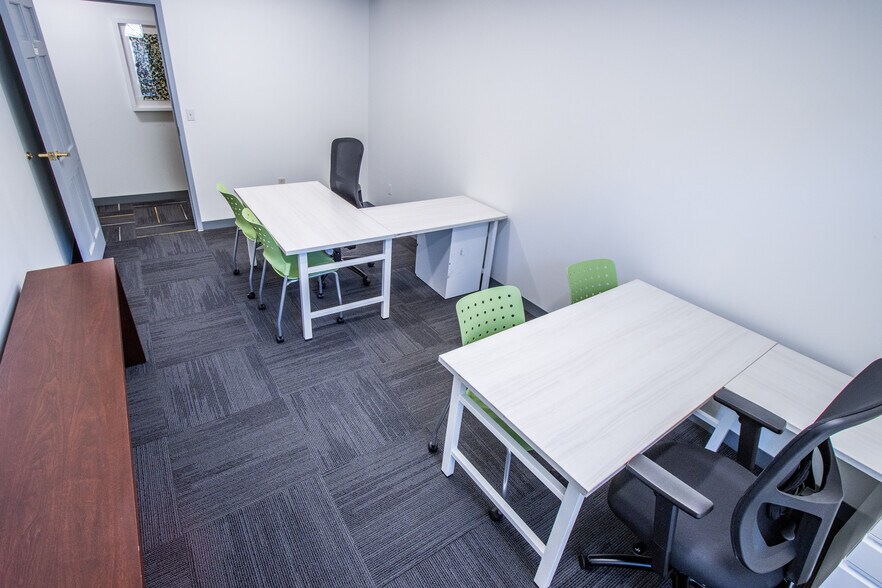 More Photos Of 800 Turnpike St, North Andover Coworking Space