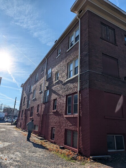 More Photos Of 23 Charlotte St, Akron Apartments For Sale