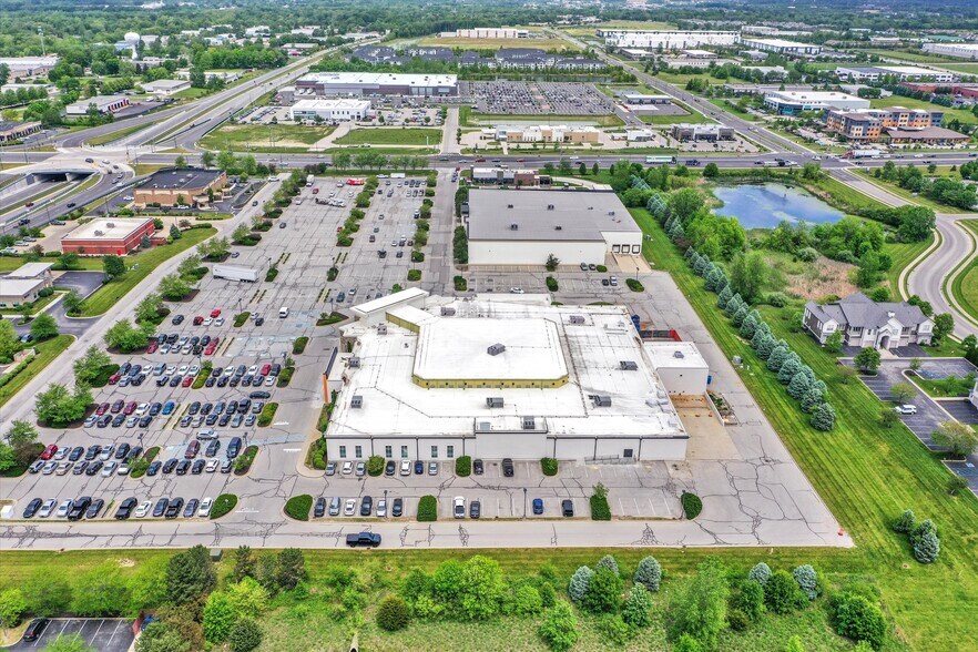 More Photos Of 14450 Mundy Dr, Noblesville Storefront For Sale