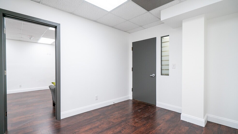 More Photos Of 1125 NE 125th St, North Miami Office For Lease