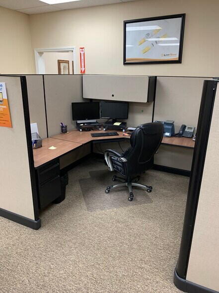 More Photos Of 3000 Bunsen Ave, Ventura Manufacturing For Lease