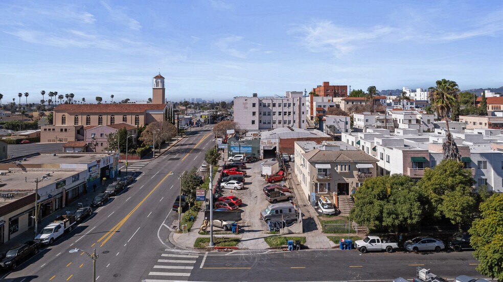 More Photos Of 4067-4075 1/2 Beverly Blvd, Los Angeles Storefront For Sale